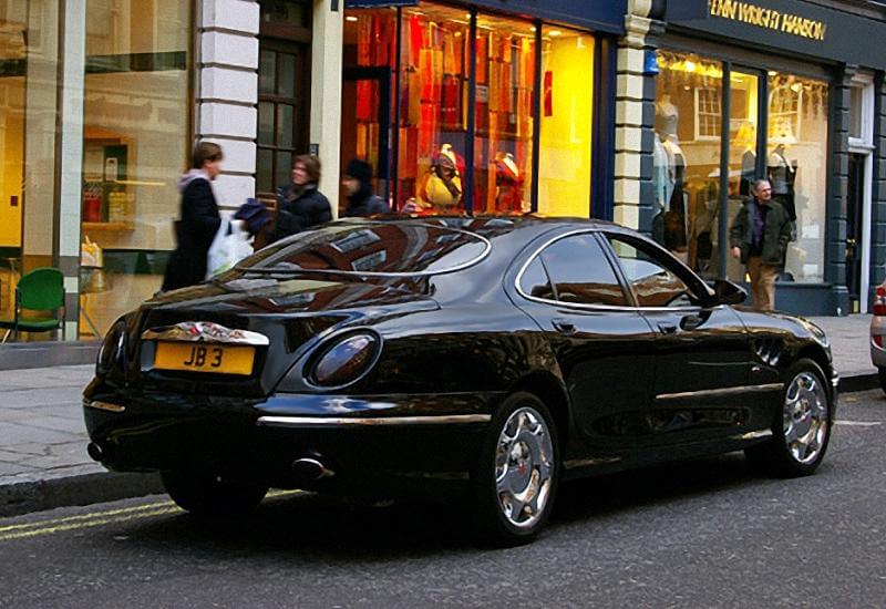 6. Bentley Rapier 1996 года