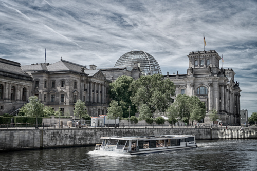Reichstagsgebäude, Platz der Republik, Reichstag, Berlin, Германия, Берлин, здание Рейхстага, Рейхстаг, Площадь Республики, фонтан, достопримечательности Берлина