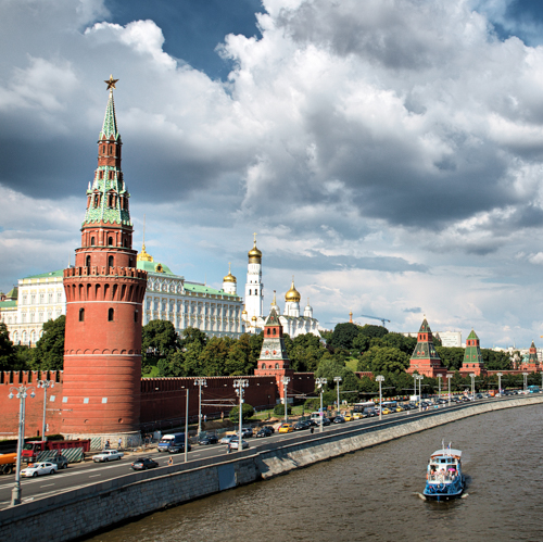 Москва, Москва-река, Кремль, теплоход на реке, столица